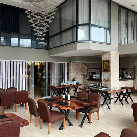 Grand Park Center Hotel
