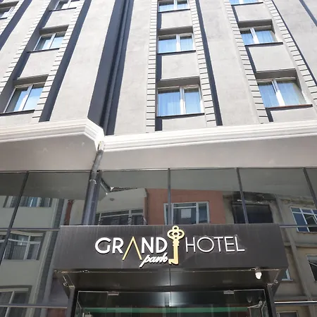 Grand Park Center 3*