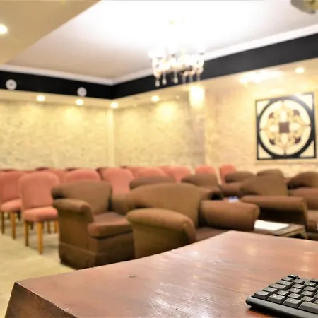 Grand Park Center Hotel